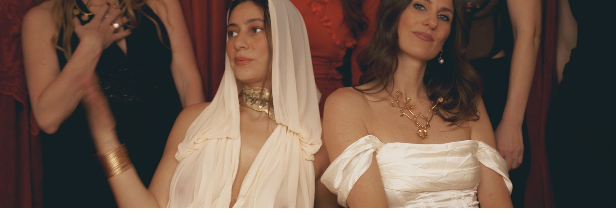 Heroine'e in The Bow Jewelry