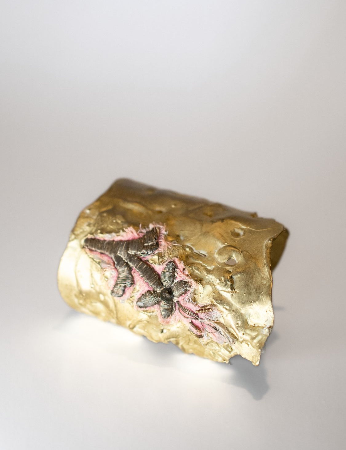 Independence Cuff sculptural Jewelry | The Bow Jewelry