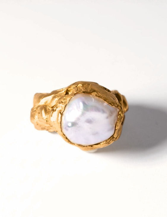 Aphrodite's Temple Ring 18kt Gold plated ring with a large pearl | The Bow Jewelry