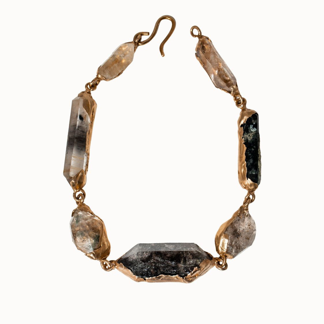 Dark Feminine Quartz Necklace - The Bow Jewelry